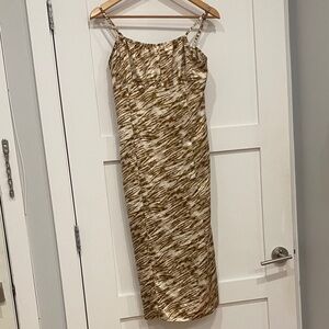 Forever 21 Tan and Cream Patterned Midi Dress